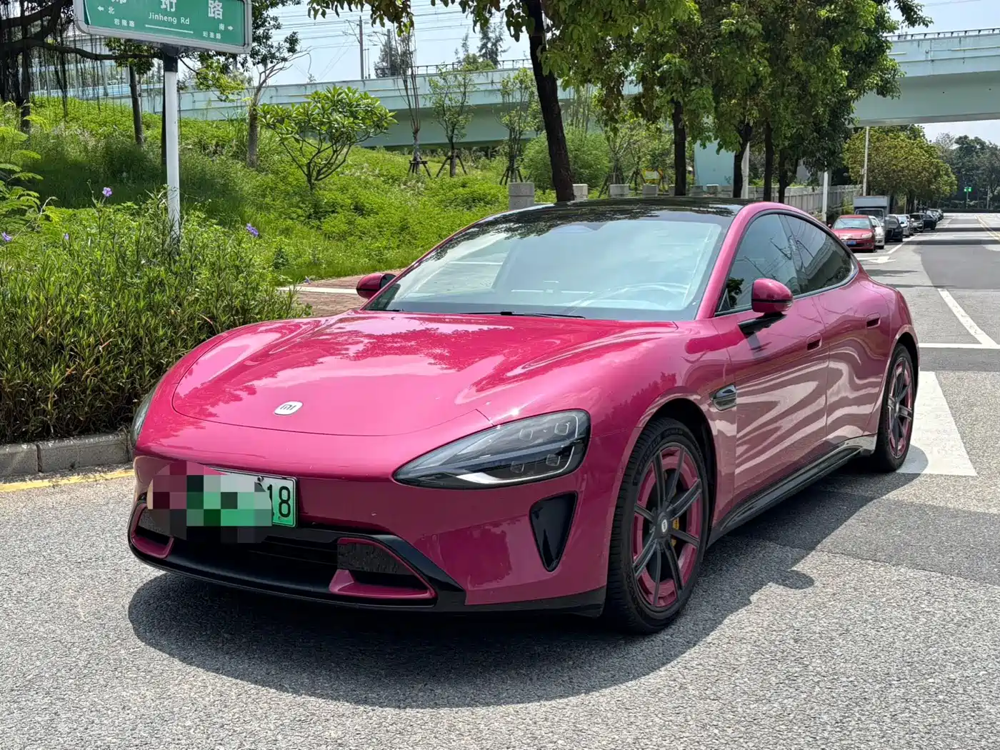 Xiaomi SU7 2024