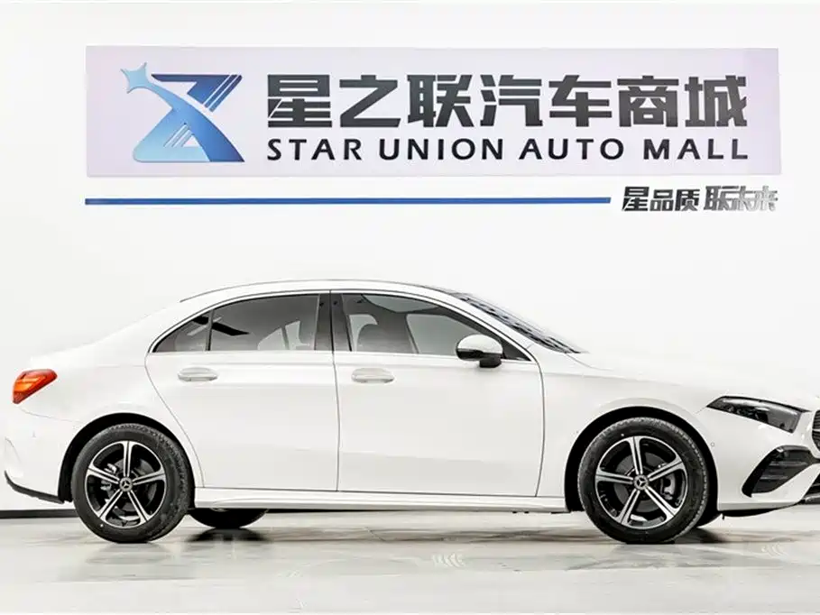 Mercedes-Benz A-Class 2025 A 200 L Fashion Edition фото 5