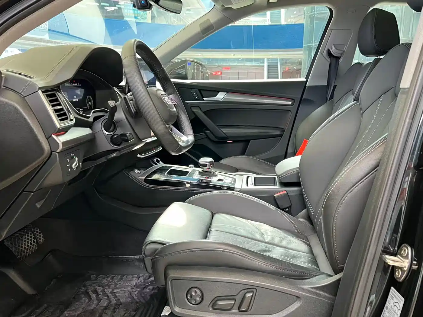 Audi Q5L 2022 Facelift 45T Luxury Dynamic фото 20