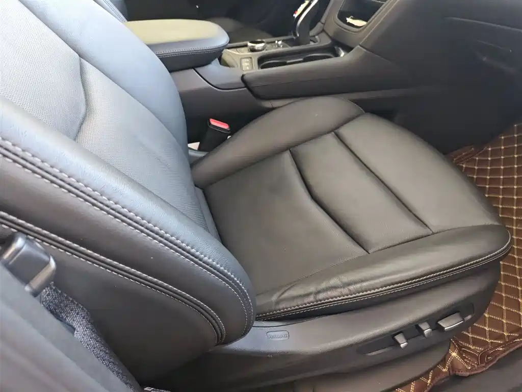 Cadillac XT6 2021 2.0T 7-seater 4WD Luxury фото 25