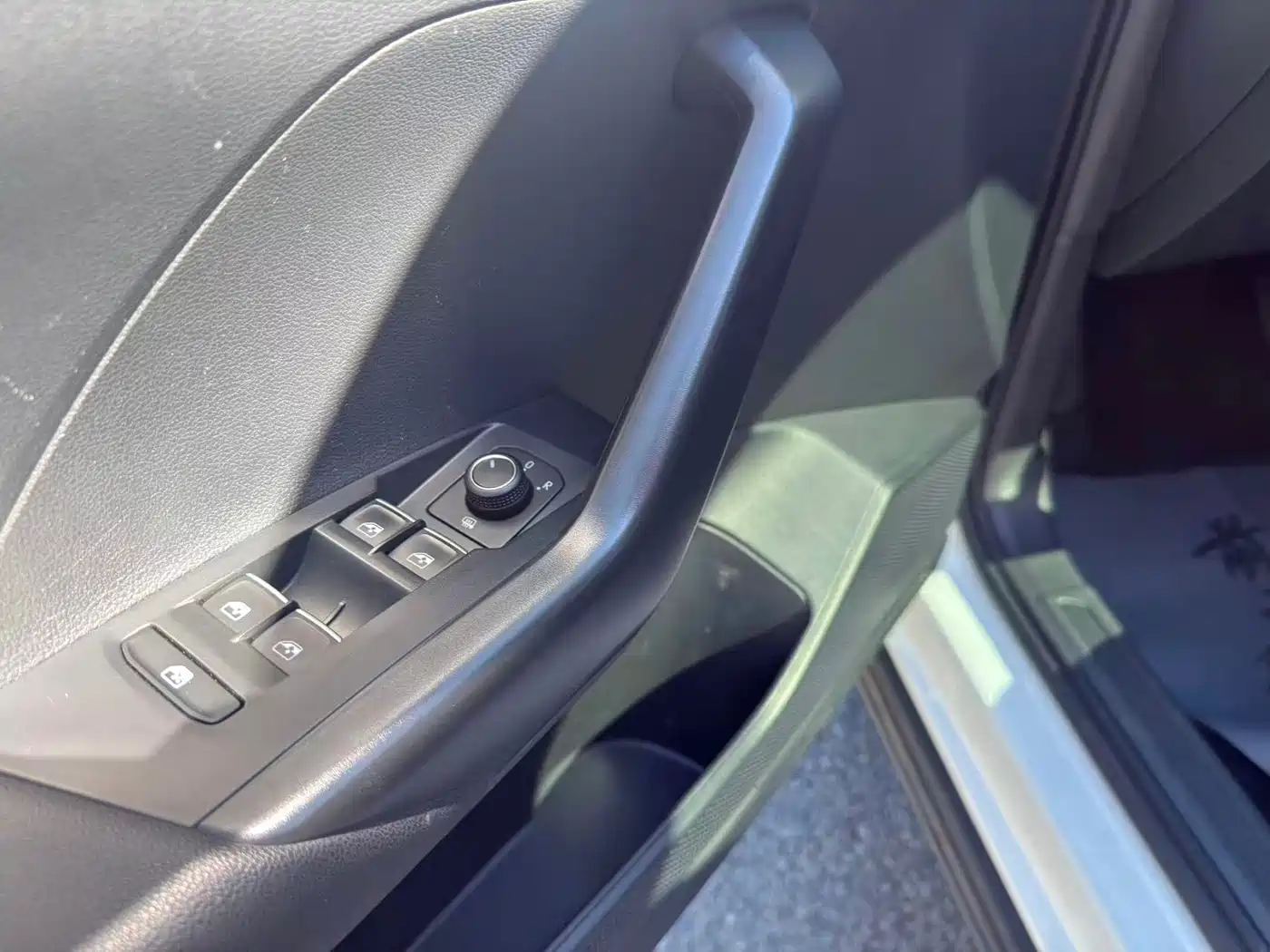 Volkswagen Tanying 2023 2023 Model 200TSI DSG Joy Smart Connect Edition