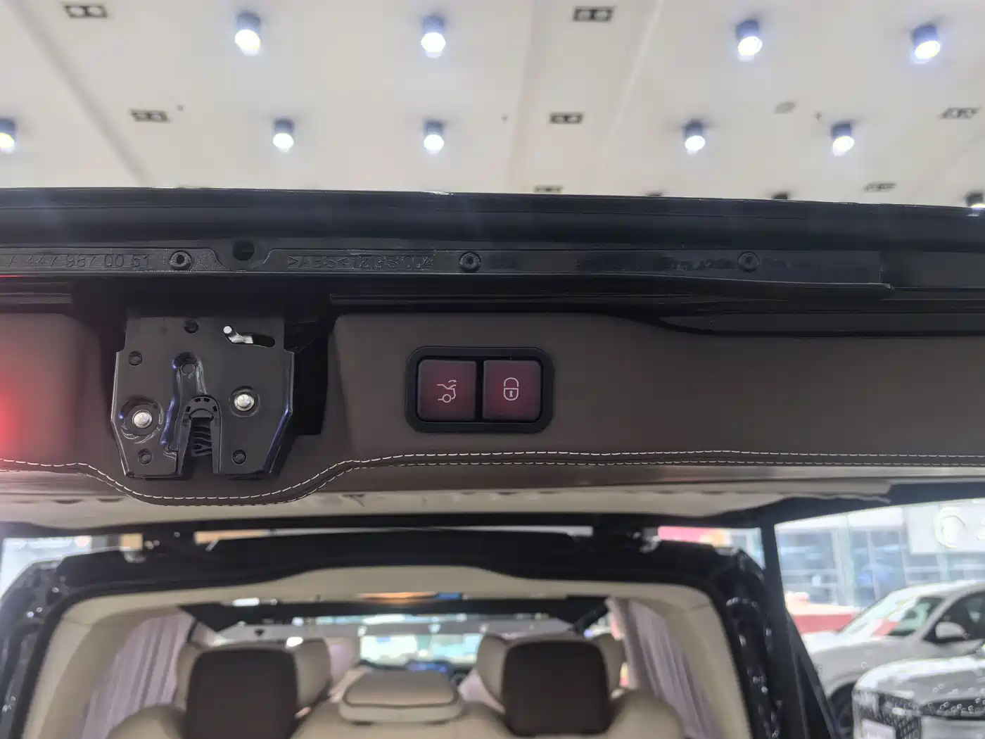 Mercedes-Benz Vito 2021 2.0T Business Edition 7-seater фото 20