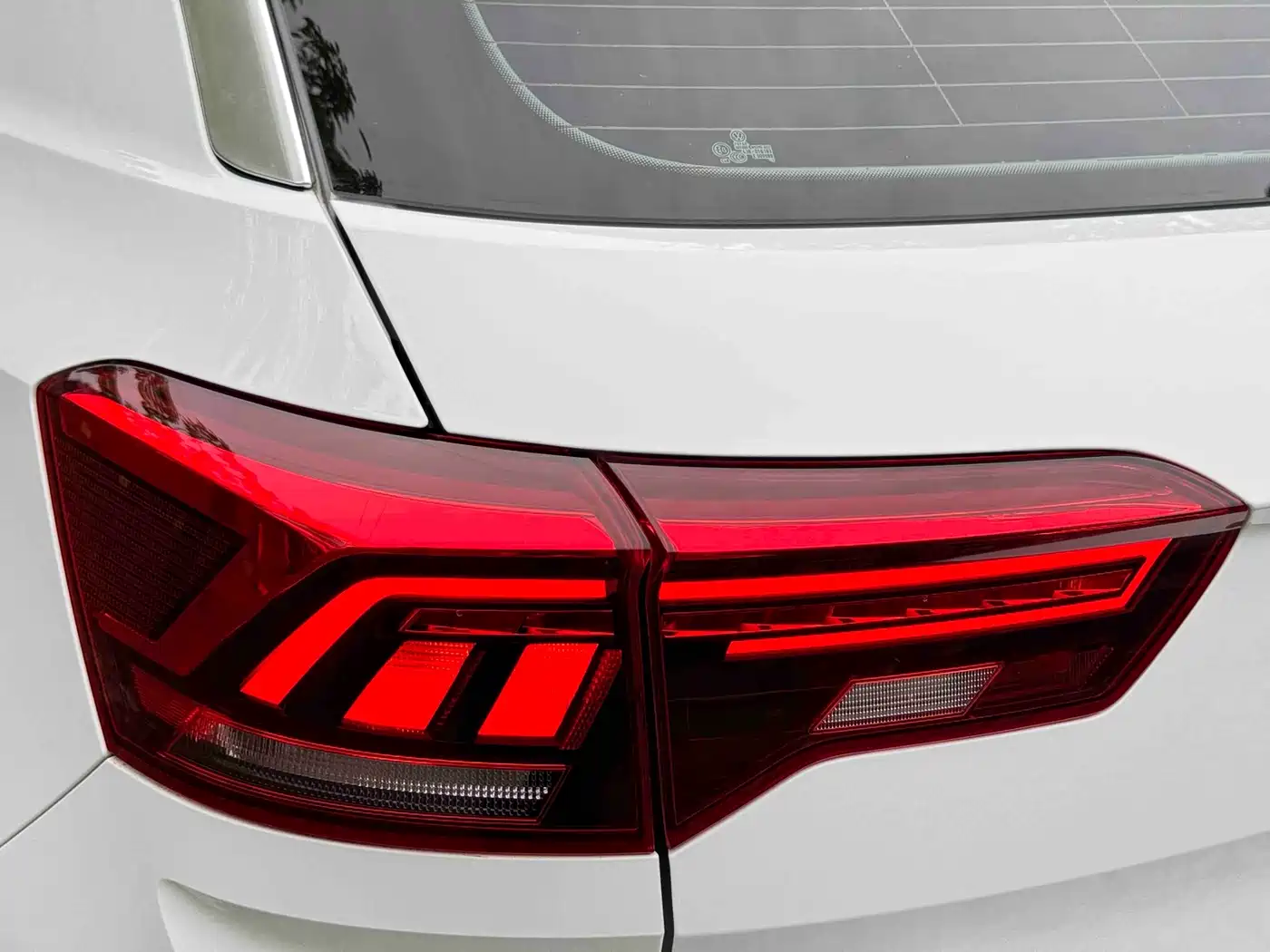 Volkswagen T-ROC 2022 280TSI DSG 2WD Comfort PLUS фото 13