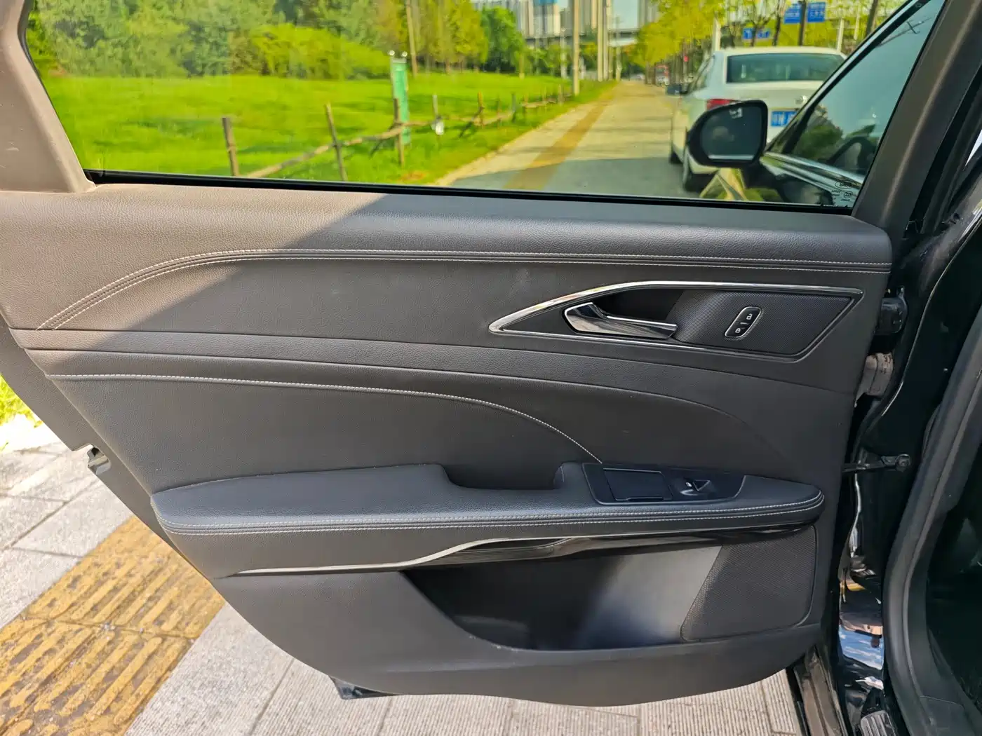 Фото 9 - Ford Taurus