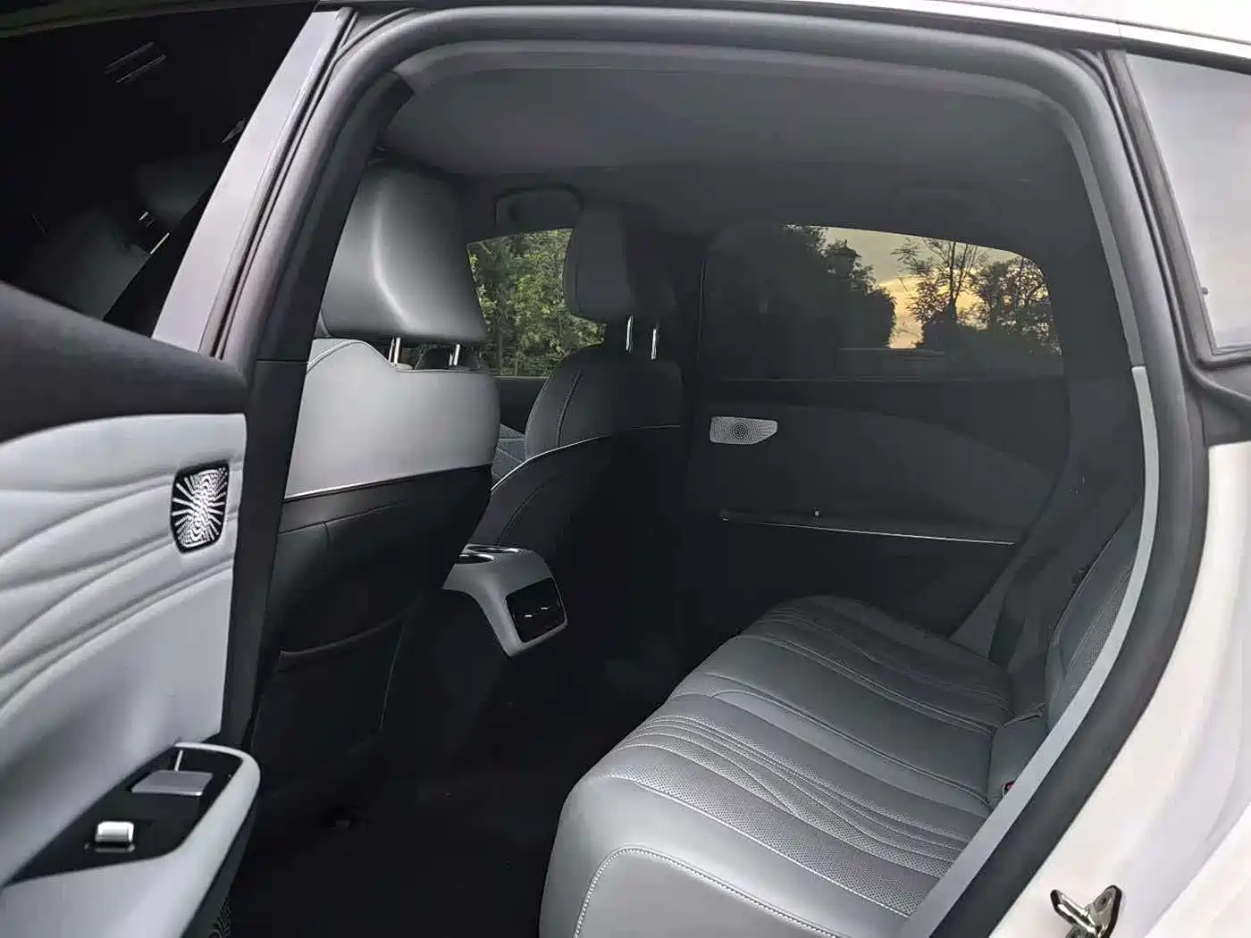 Geely Galaxy Galaxy E8 2024 2024 665km RWD Starship Voyager Edition