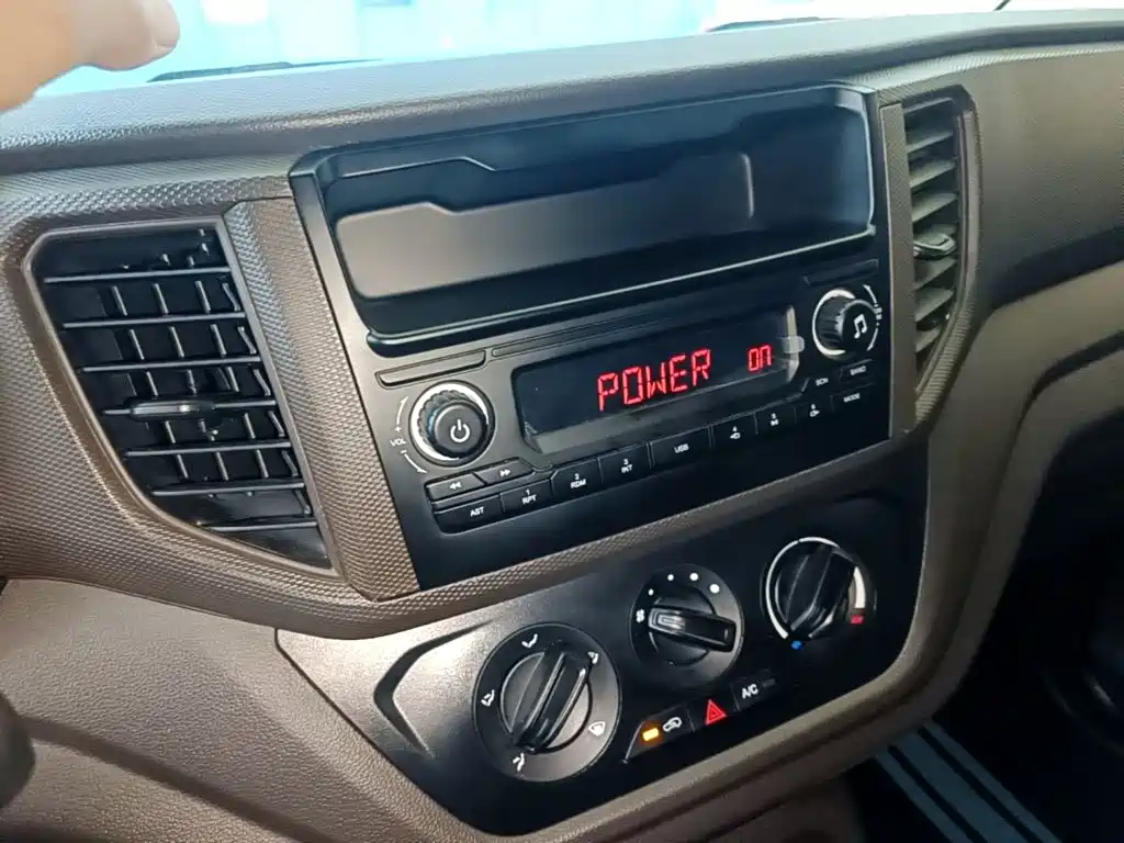 Wuling Motors Wuling Hongguang V 2025 2022 1.5L Power Take Edition Electric Power Steering LAR