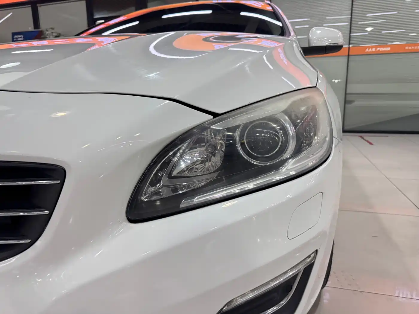 Volvo V60 2013 2014 T5 Zhiyi Edition