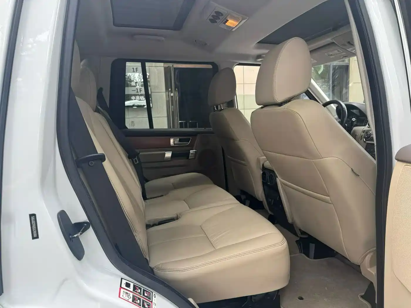 Фото 4 - Land Rover Discovery