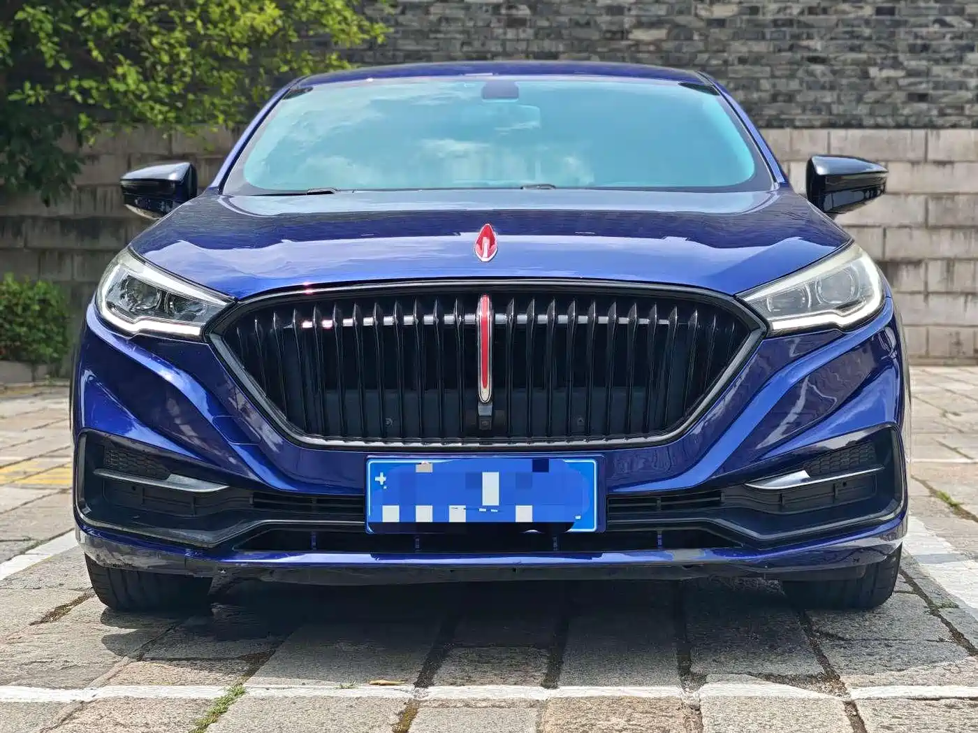 Фото 6 - Hongqi H5