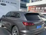 Фото 9 - Volkswagen Touareg