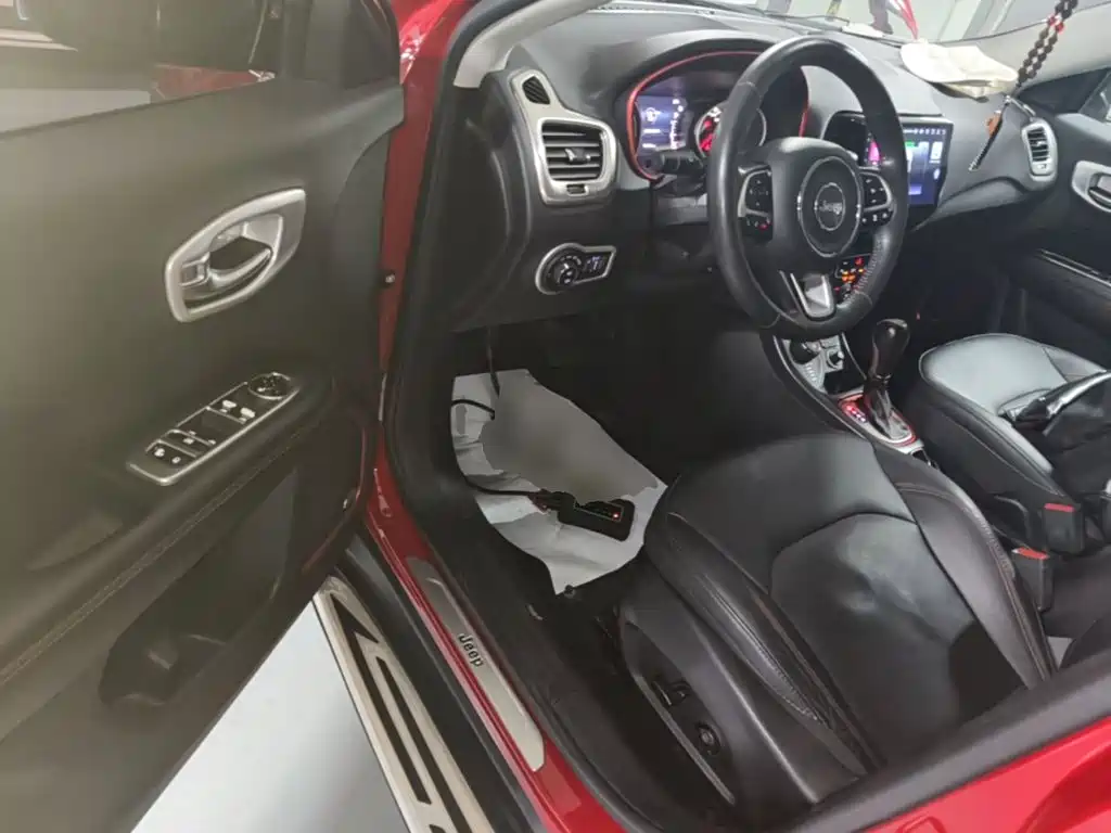 Photo 16 - Jeep Compass