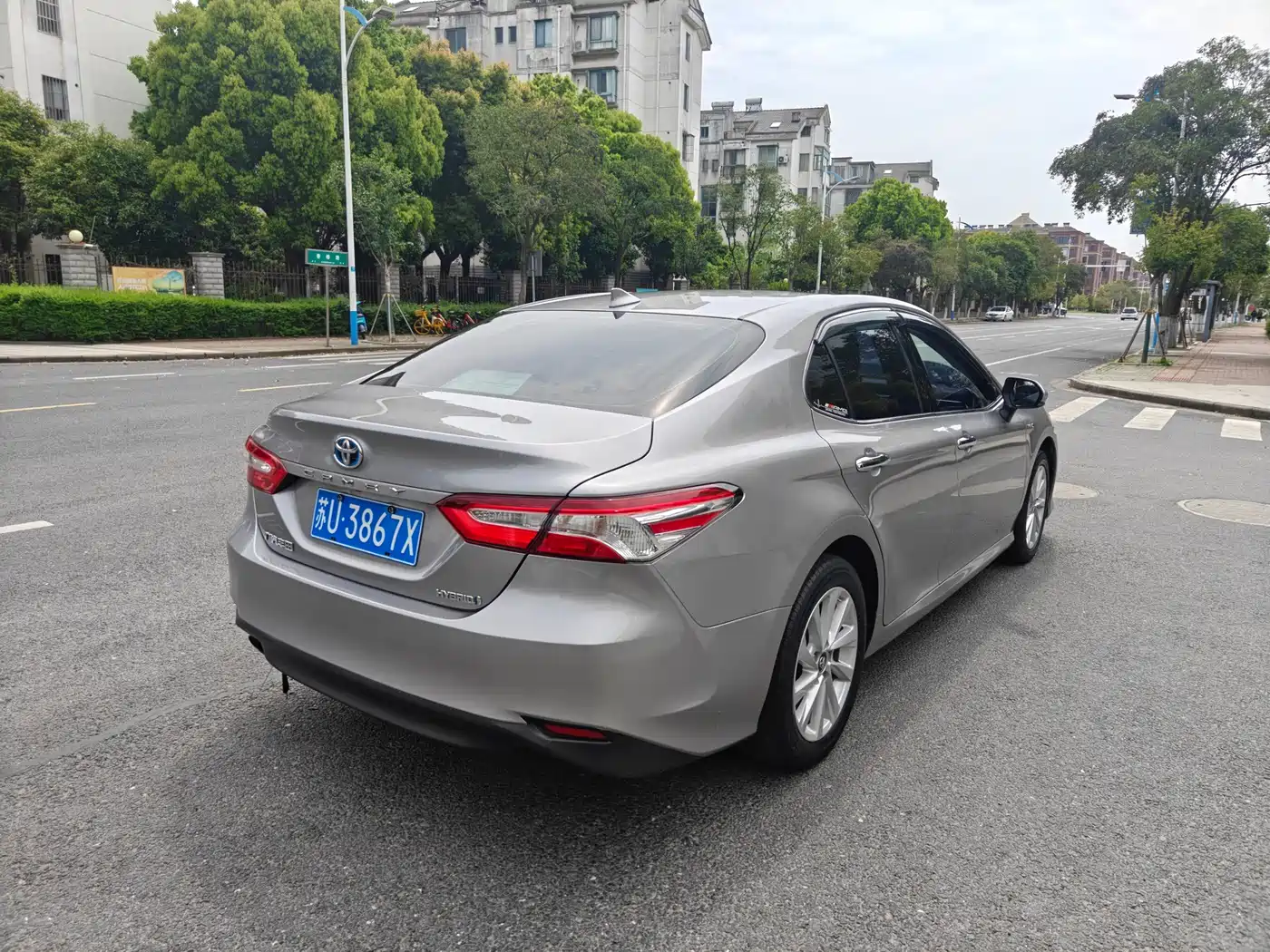 Toyota Camry 2021 Hybrid 2.5HGVP Leading Edition фото 3