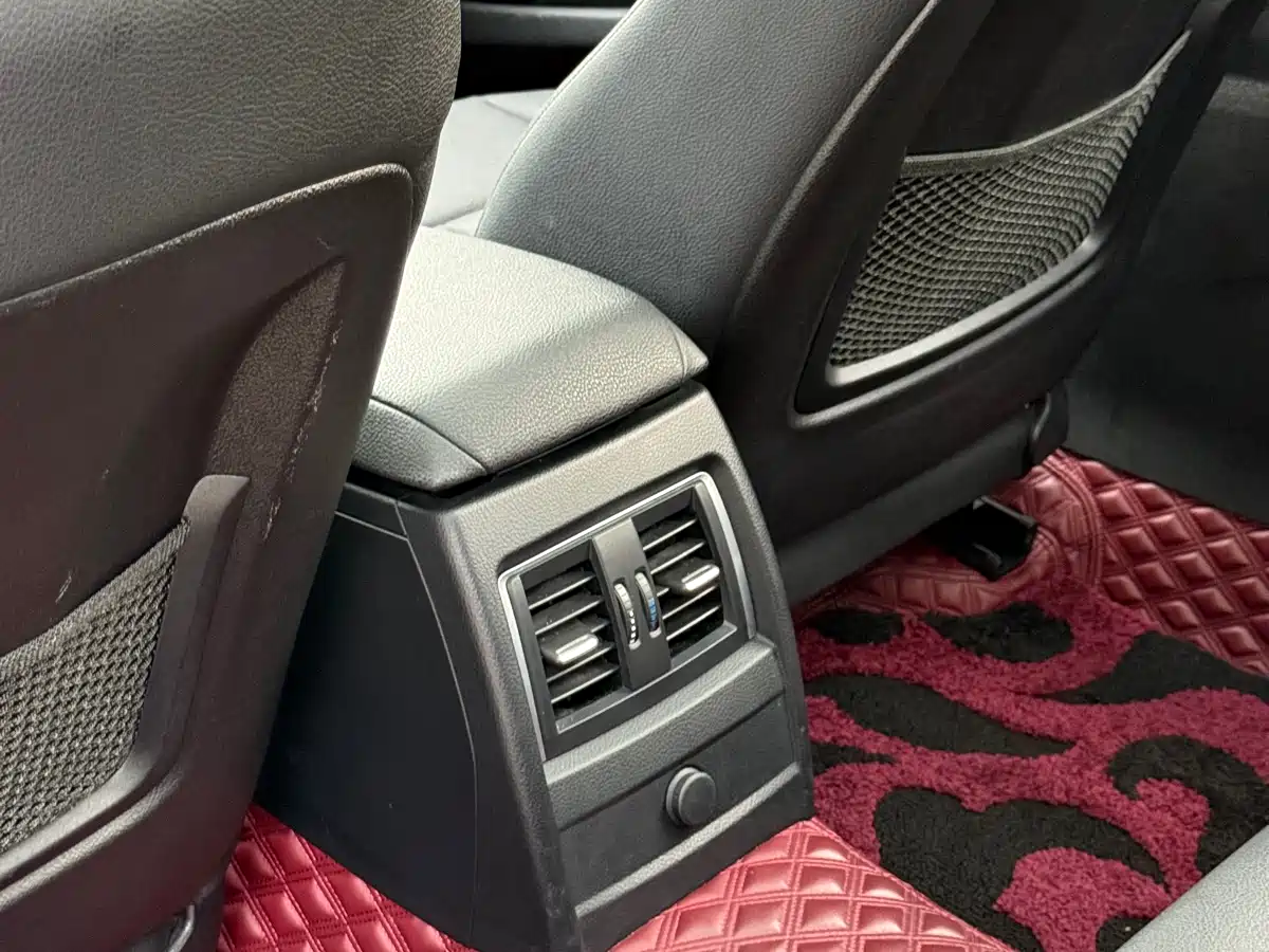 BMW 3 Series GT 2017 320i Fashion фото 20