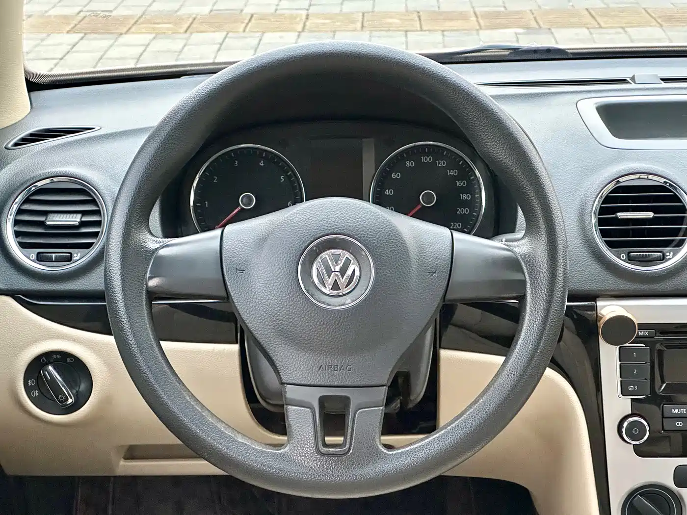 Volkswagen Lavida 2011 1.6L Automatic Pinxuan Edition фото 10