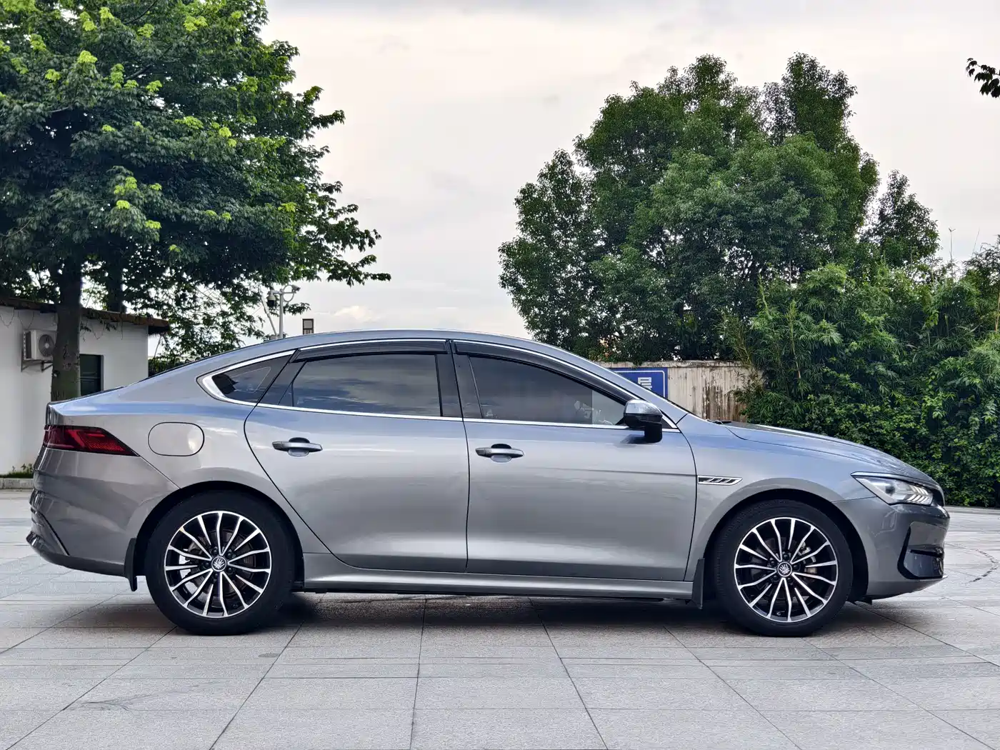 Фото 8 - BYD Qin PLUS