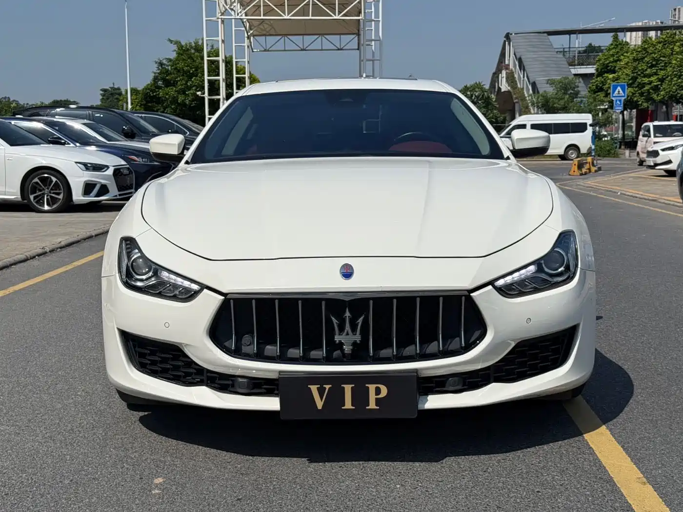 Фото 2 - Maserati Ghibli