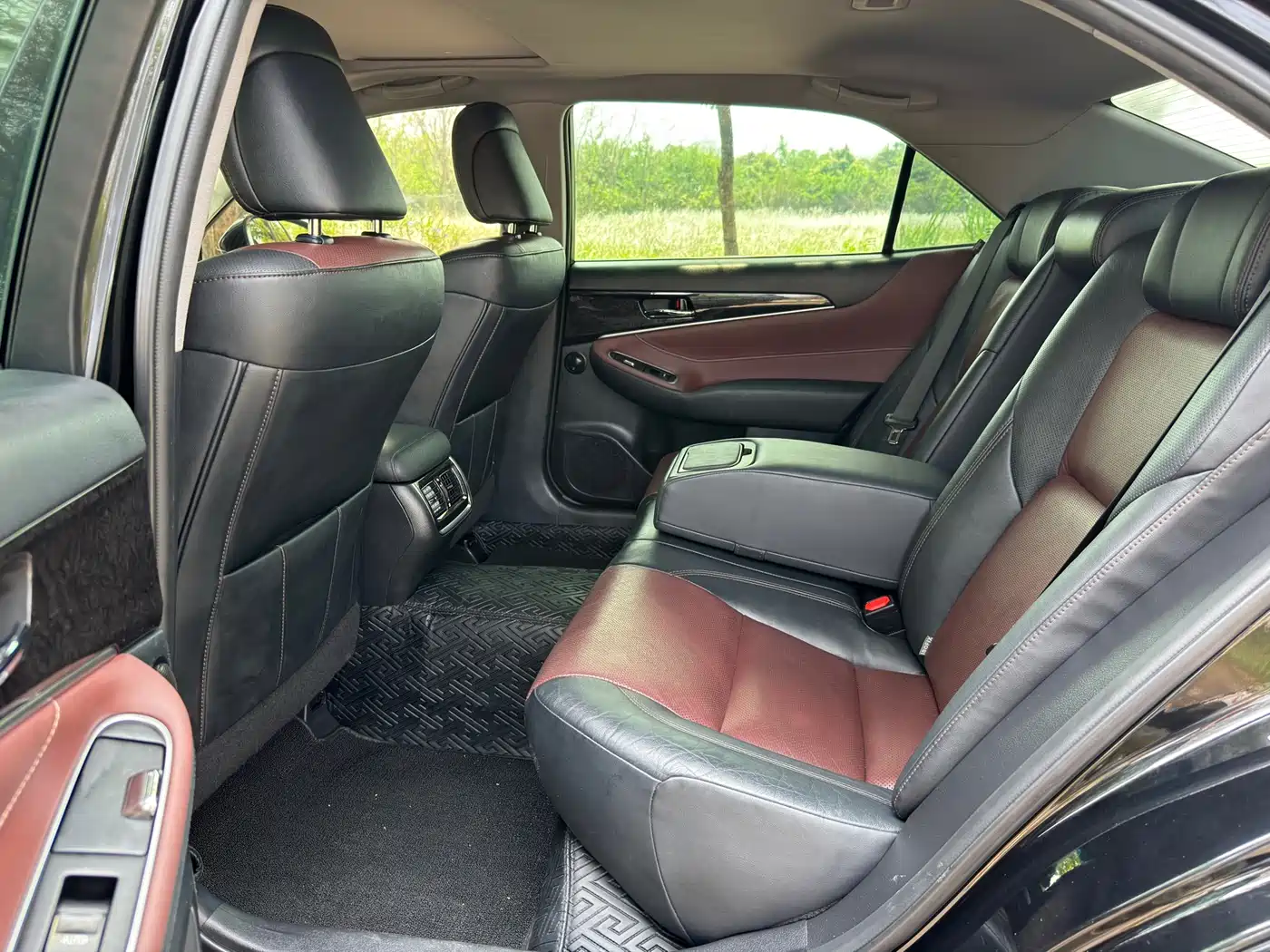 Toyota Crown 2018 2.0T Sport Edition фото 7