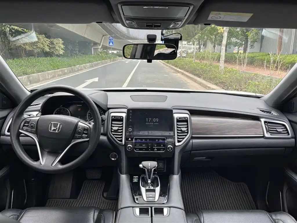 Honda UR-V 2017 2017 240TURBO 2WD Classic Edition China V