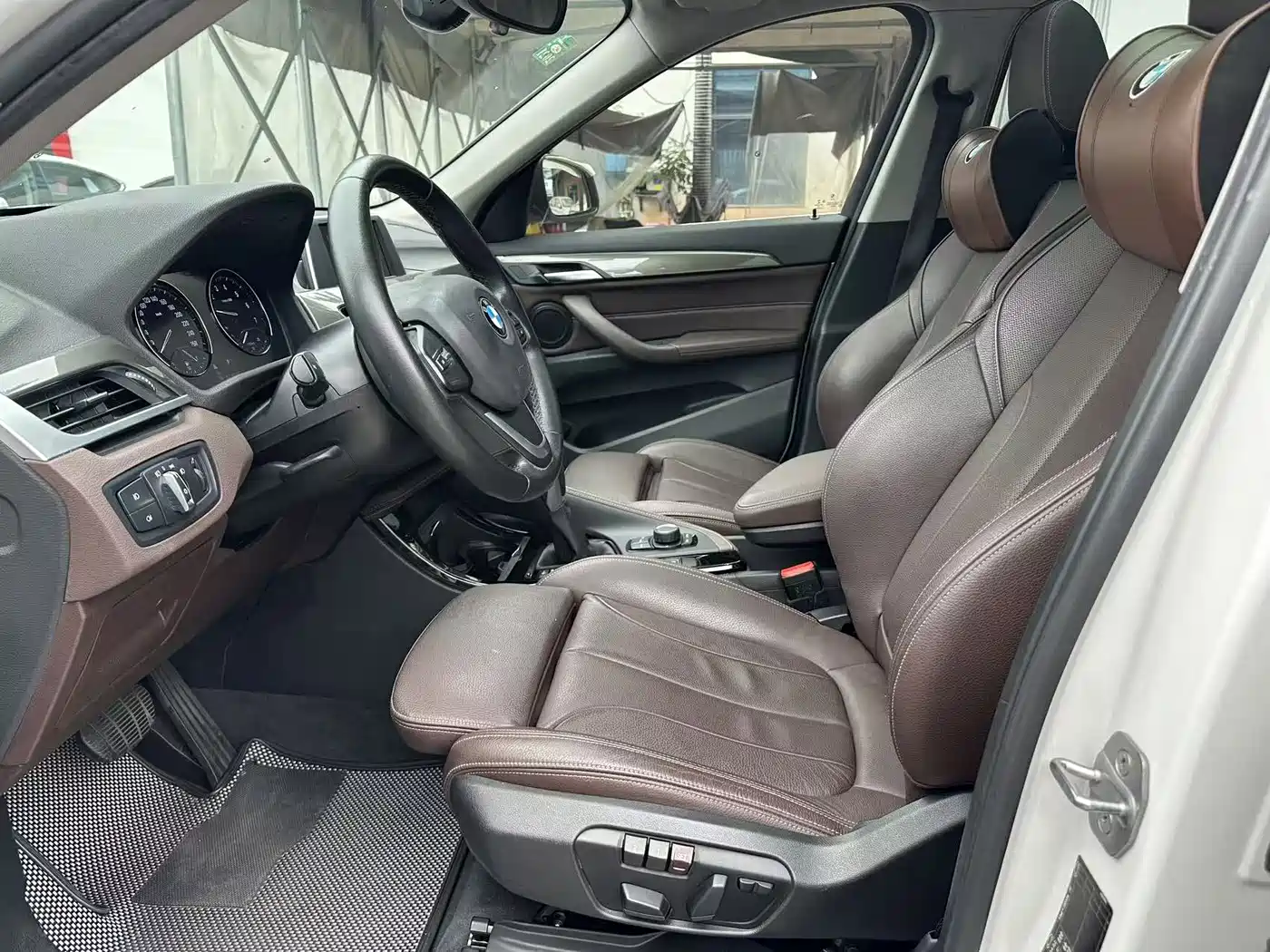 BMW X1 2019 sDrive18Li Premium Model фото 7