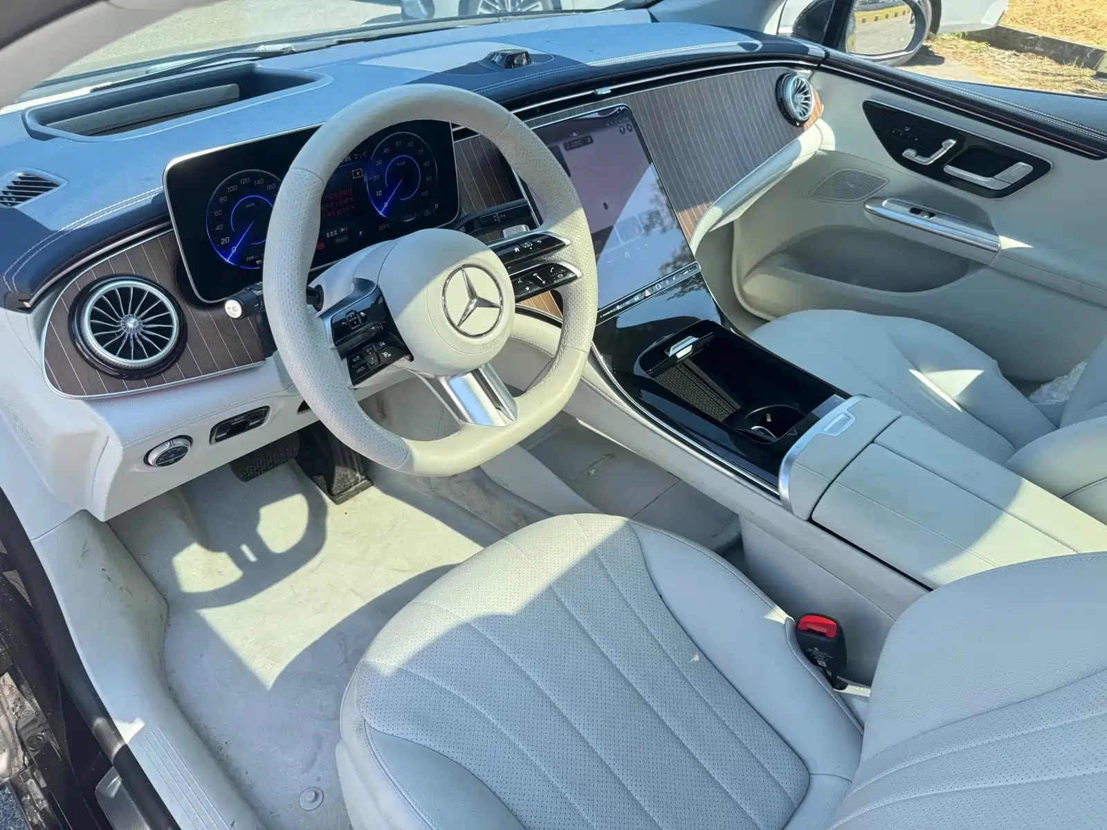 Фото 7 - Mercedes-Benz EQE