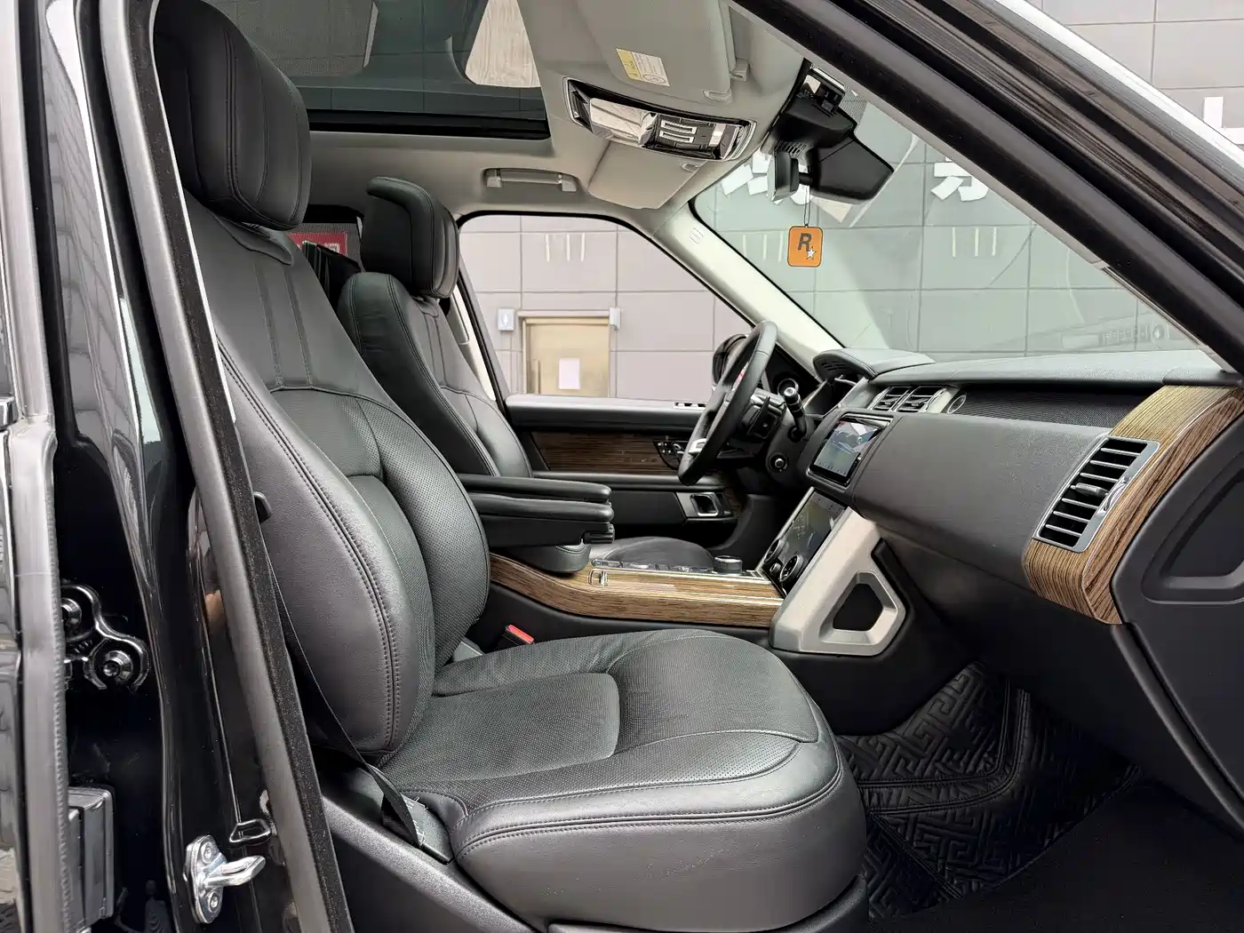 Фото 8 - Land Rover Range Rover
