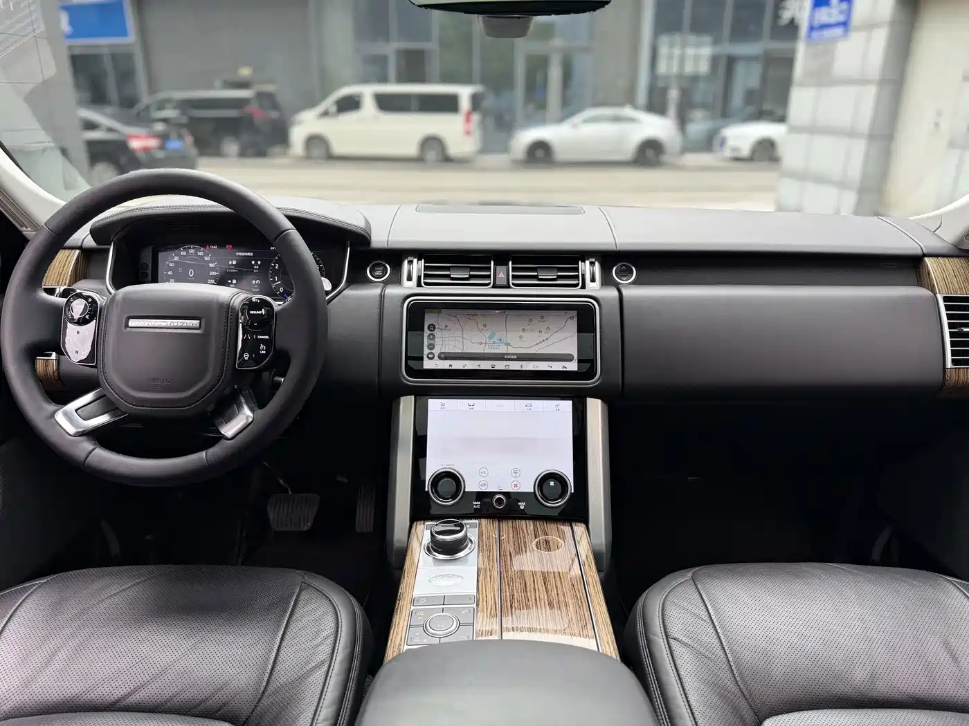 Фото 20 - Land Rover Range Rover