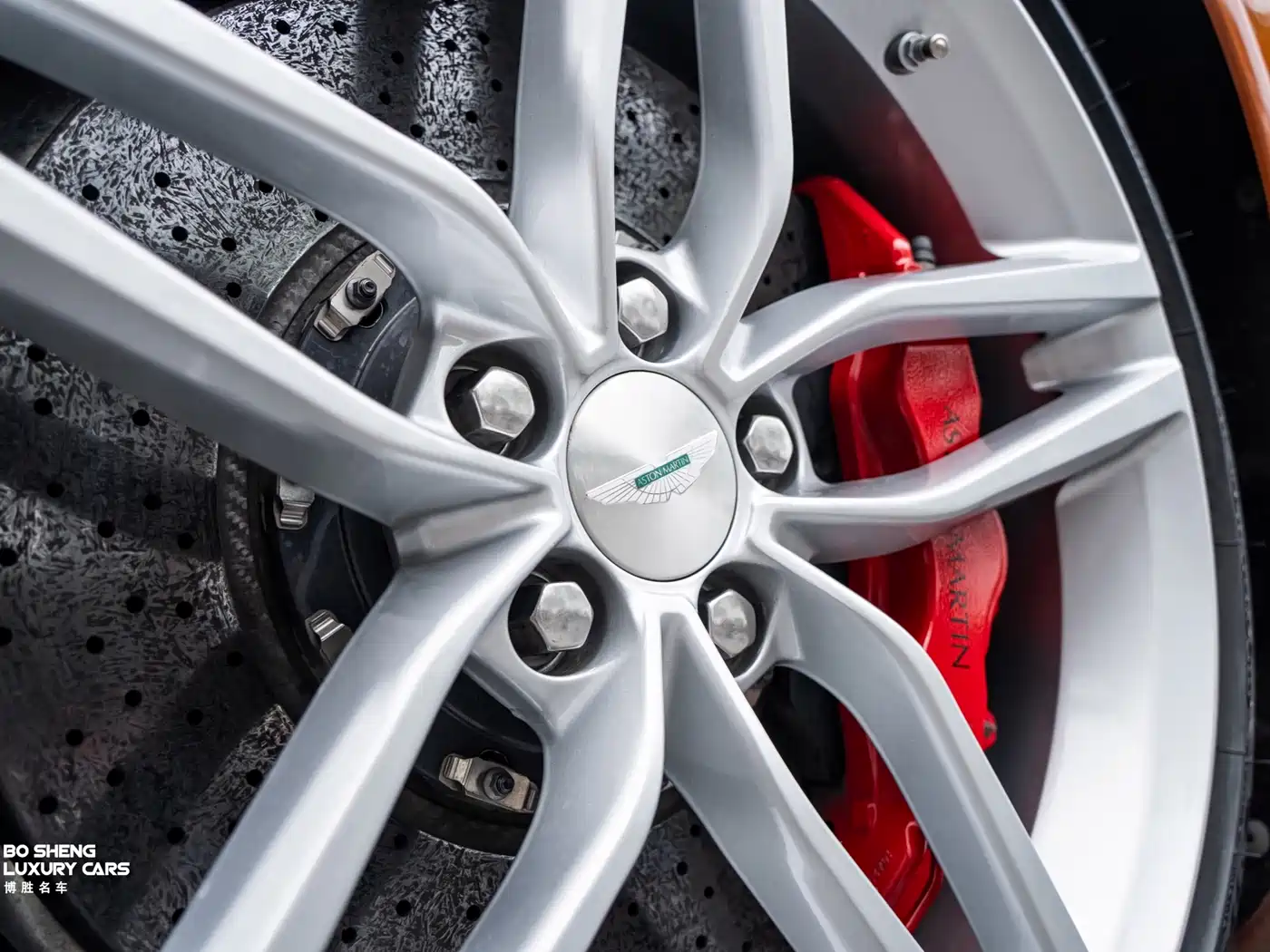 Aston Martin Virage 2012 6.0 Coupe фото 25