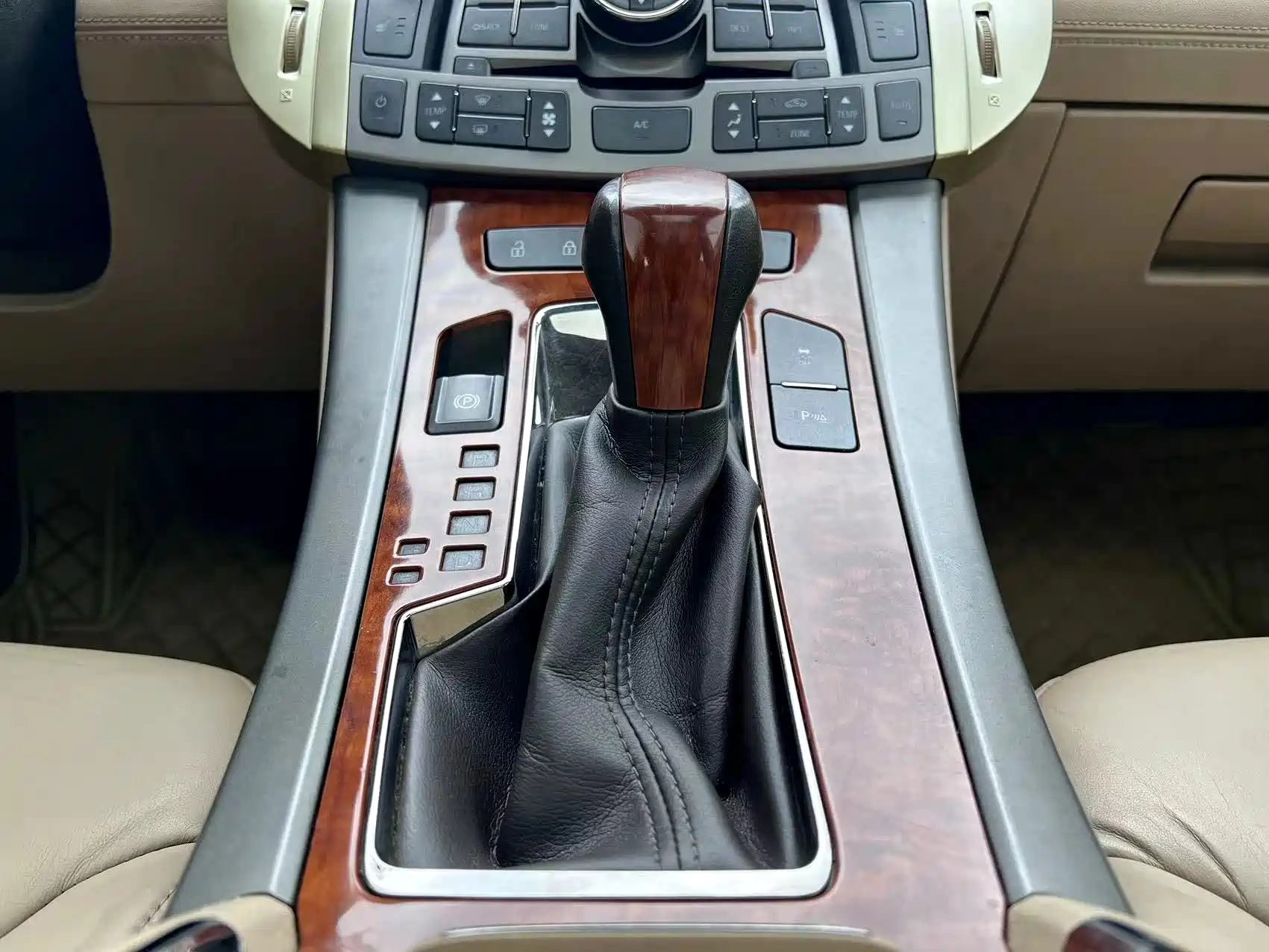 Photo 14 - Buick LaCrosse