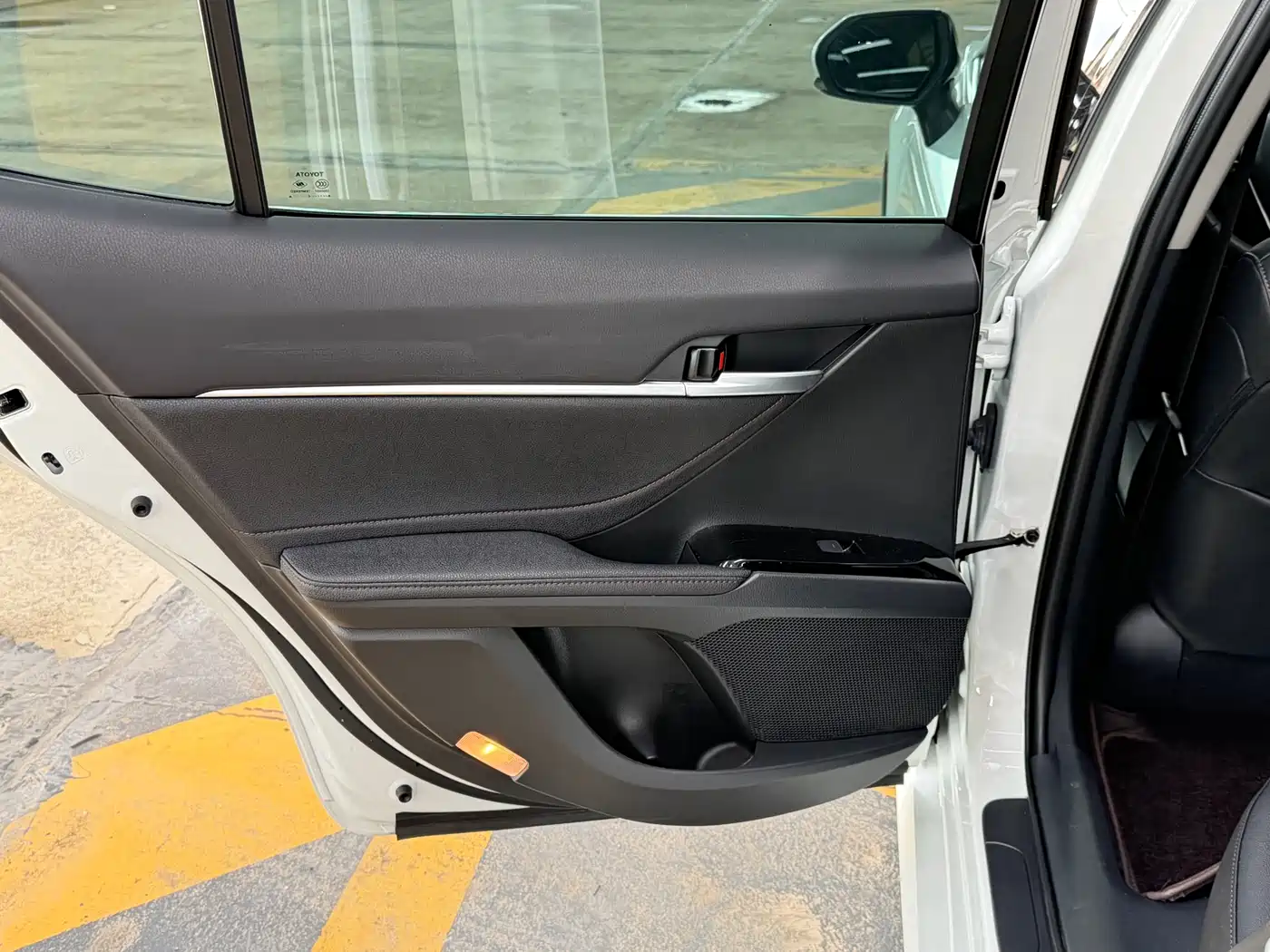 Toyota Camry 2024 2.0E Elite Edition фото 15