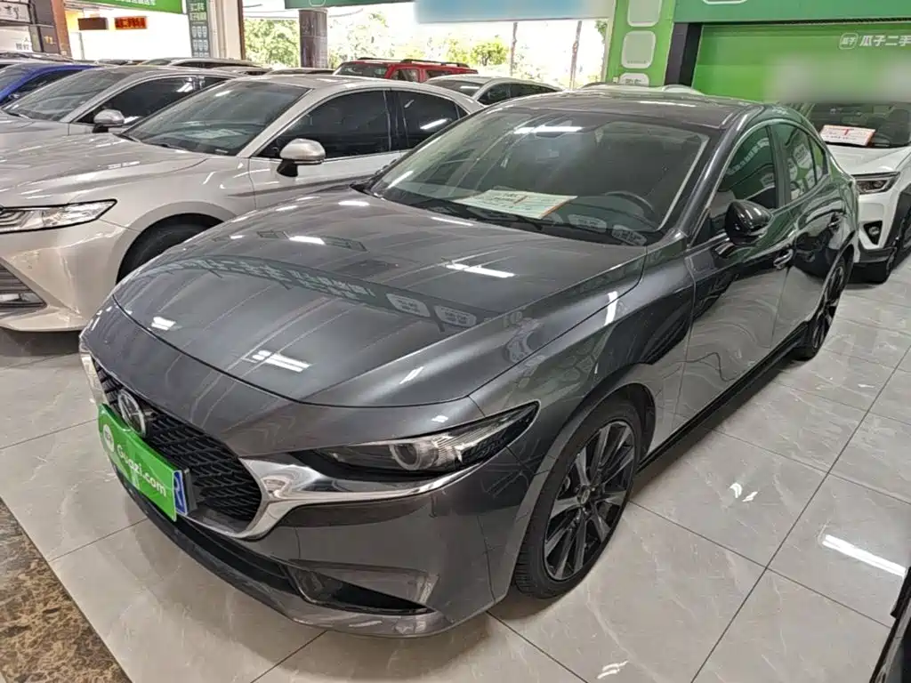 Фото 1 - Mazda Mazda 3