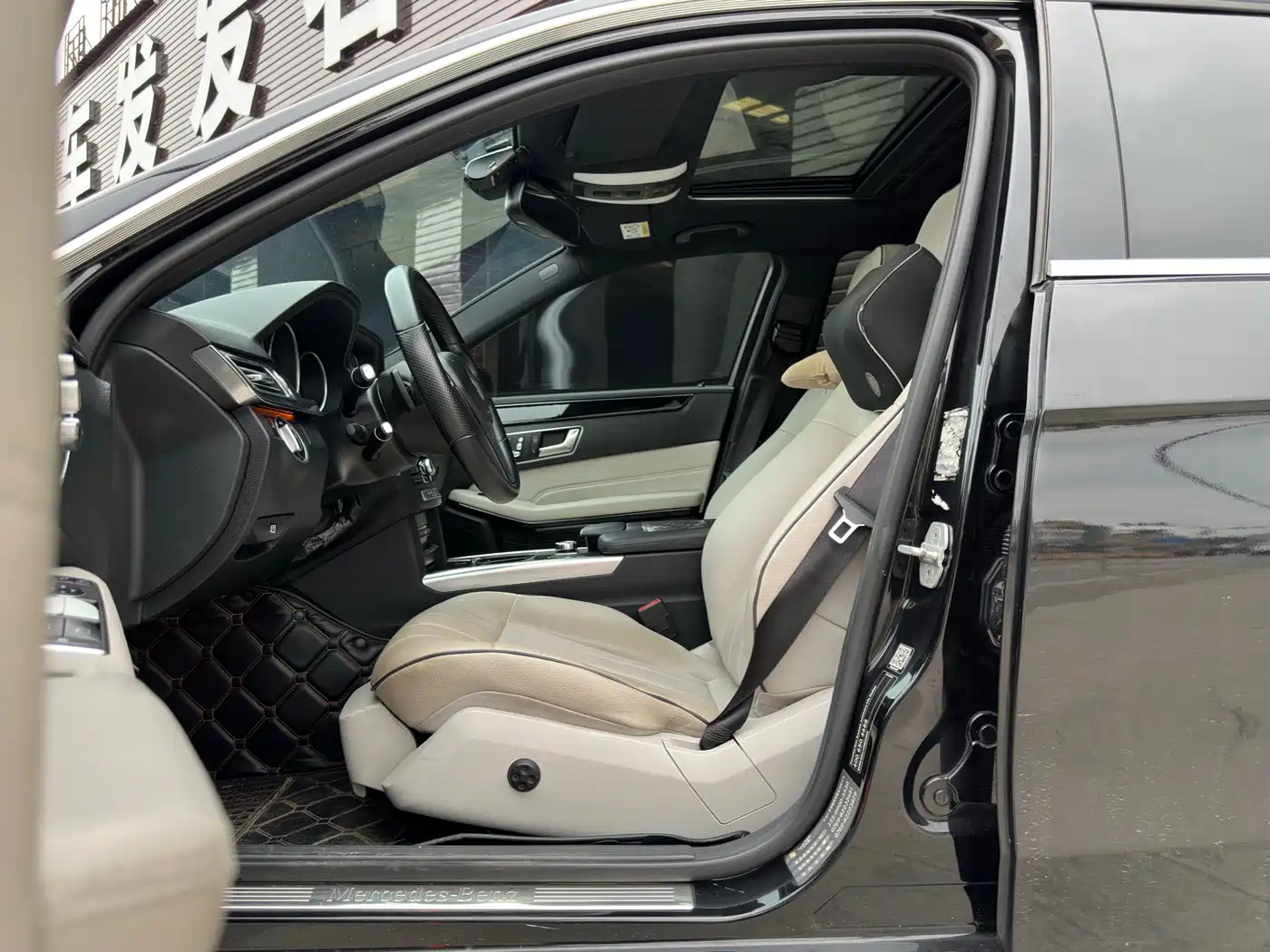 Mercedes-Benz E-Class 2015 E 260 L Sport фото 8