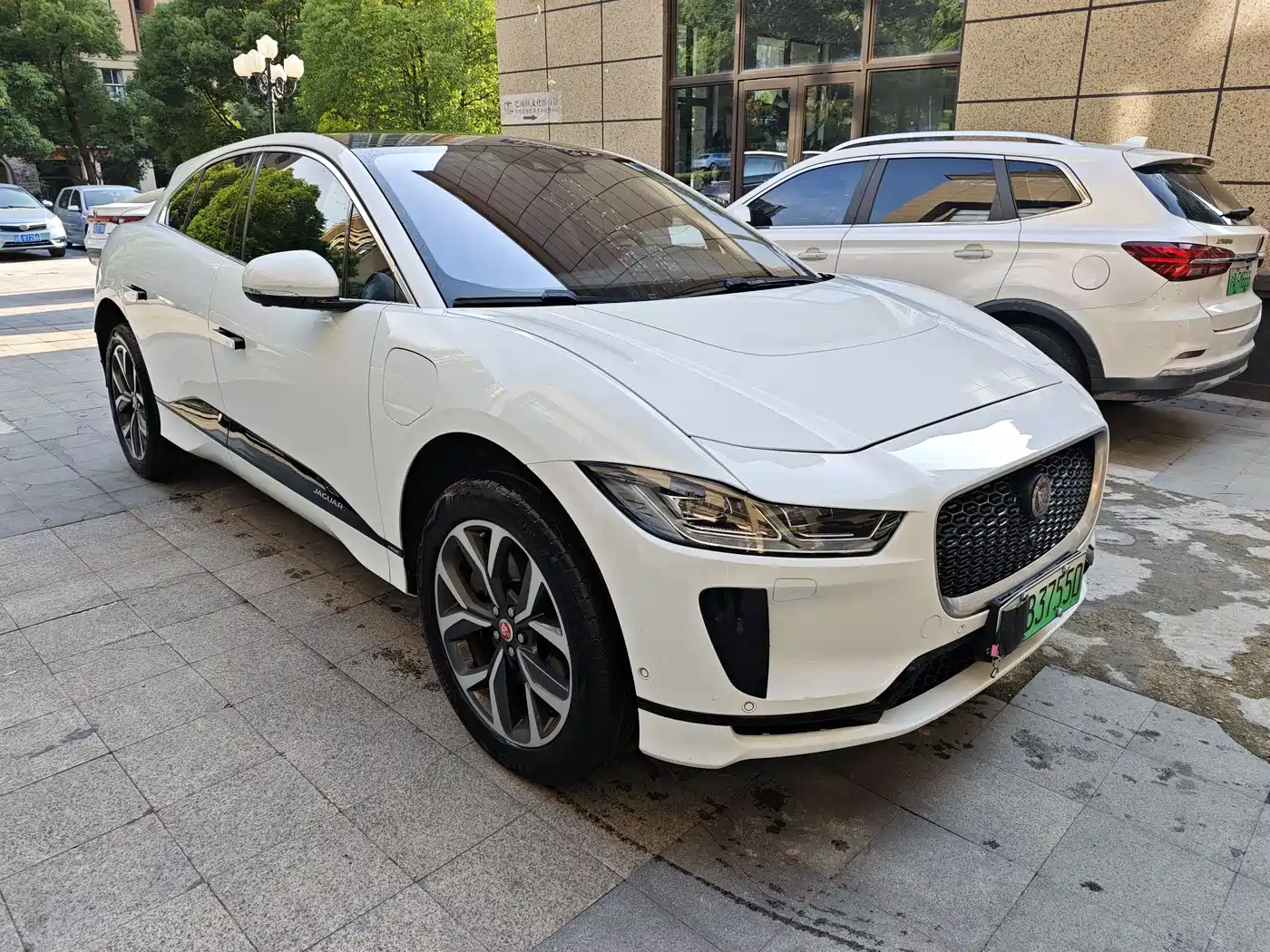 Jaguar I-PACE 2018 EV400 HSE фото 9