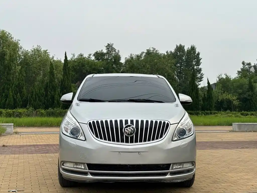 Фото 2 - Buick GL8
