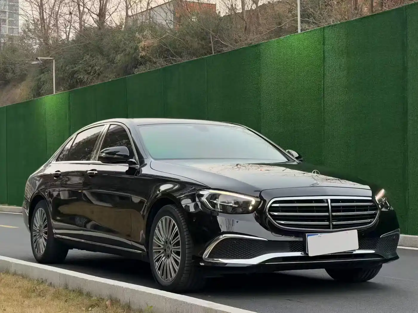 Mercedes-Benz E-Class 2022 E 300 L Sport Luxury фото 3