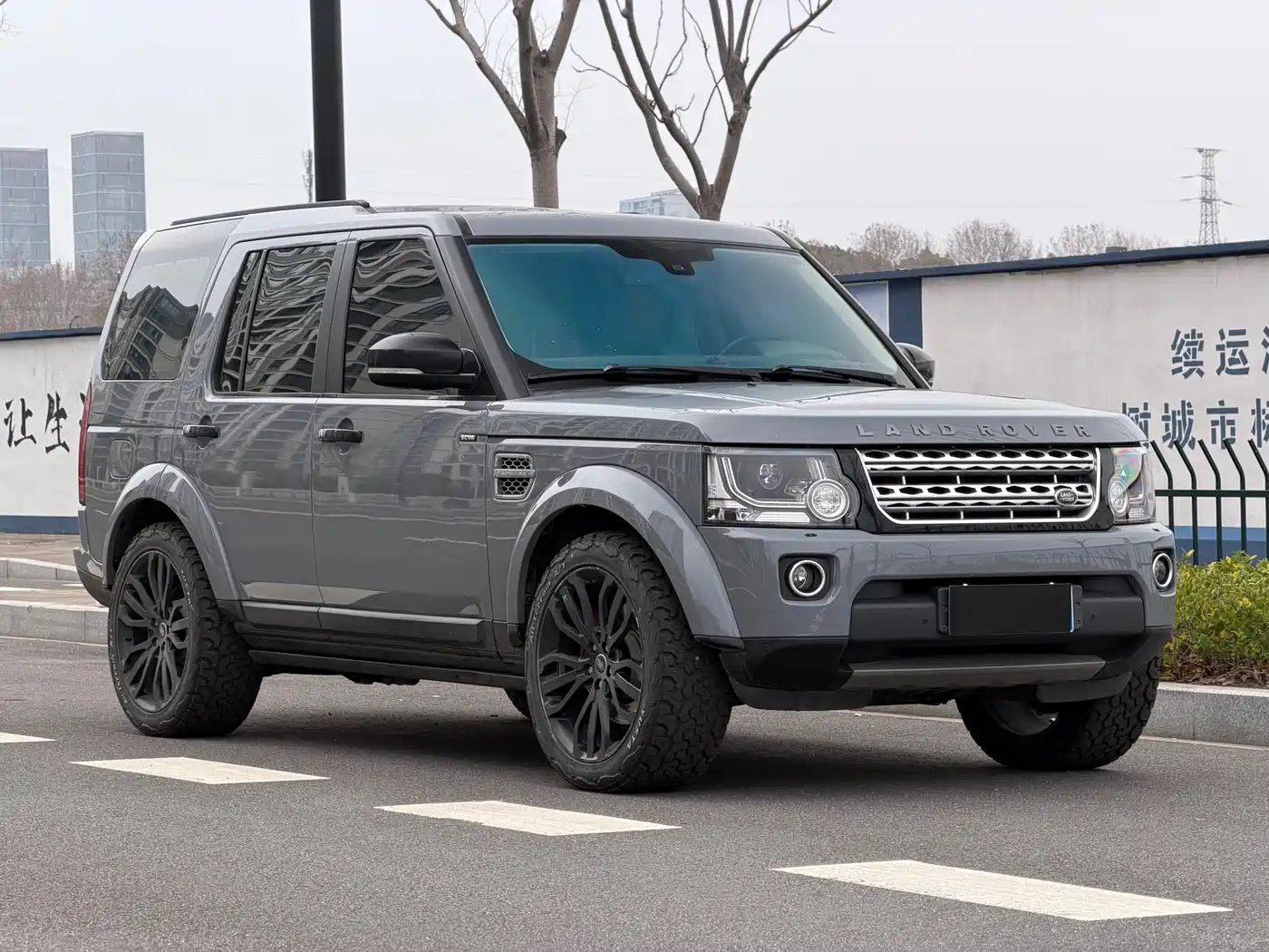 Land Rover Discovery 2016 3.0 SC V6 HSE фото 3