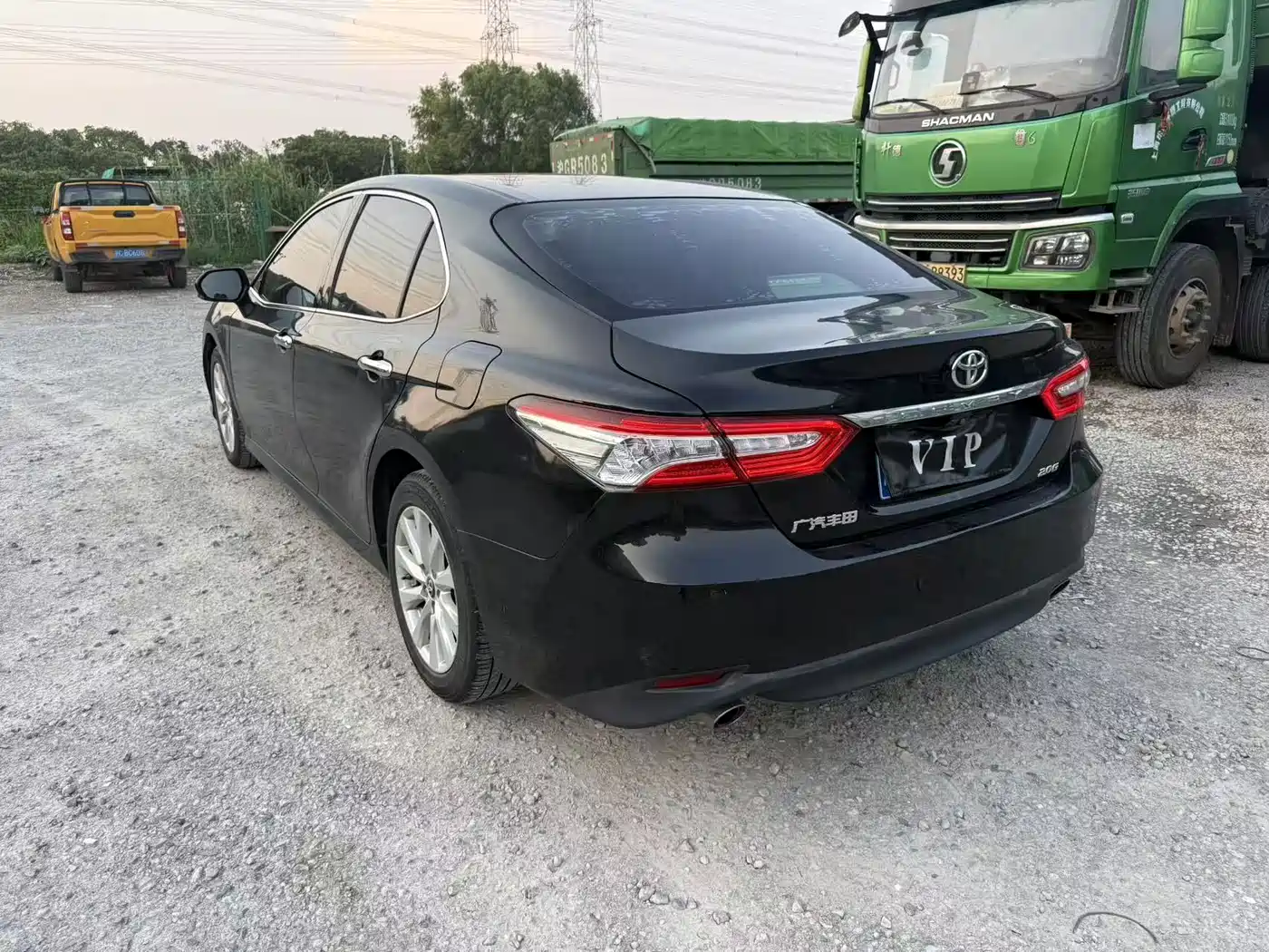 Фото 8 - Toyota Camry
