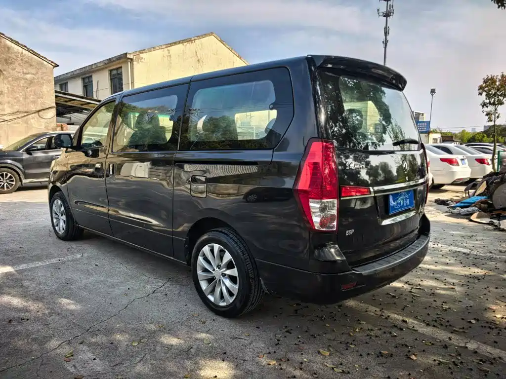 Dongfeng Fengxing Fengxing CM7 2016 2016 2.0T Manual Luxury