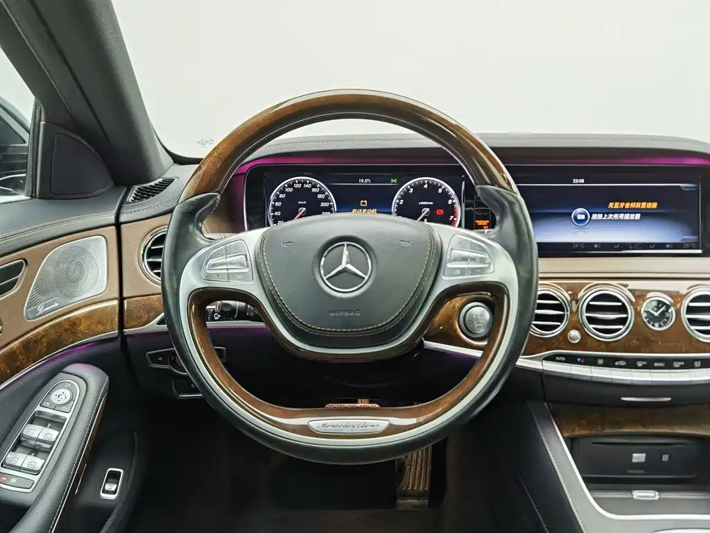 Фото 11 - Mercedes-Benz S-Class