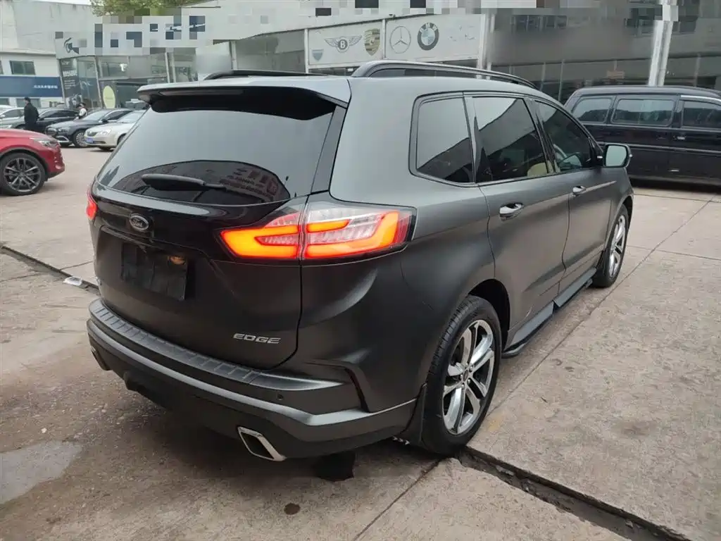 Фото 5 - Ford Edge