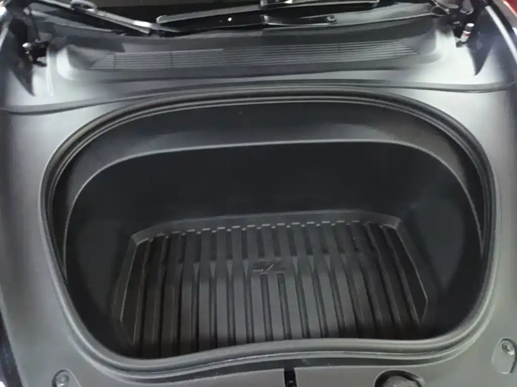 Photo 20 - Tesla Model 3