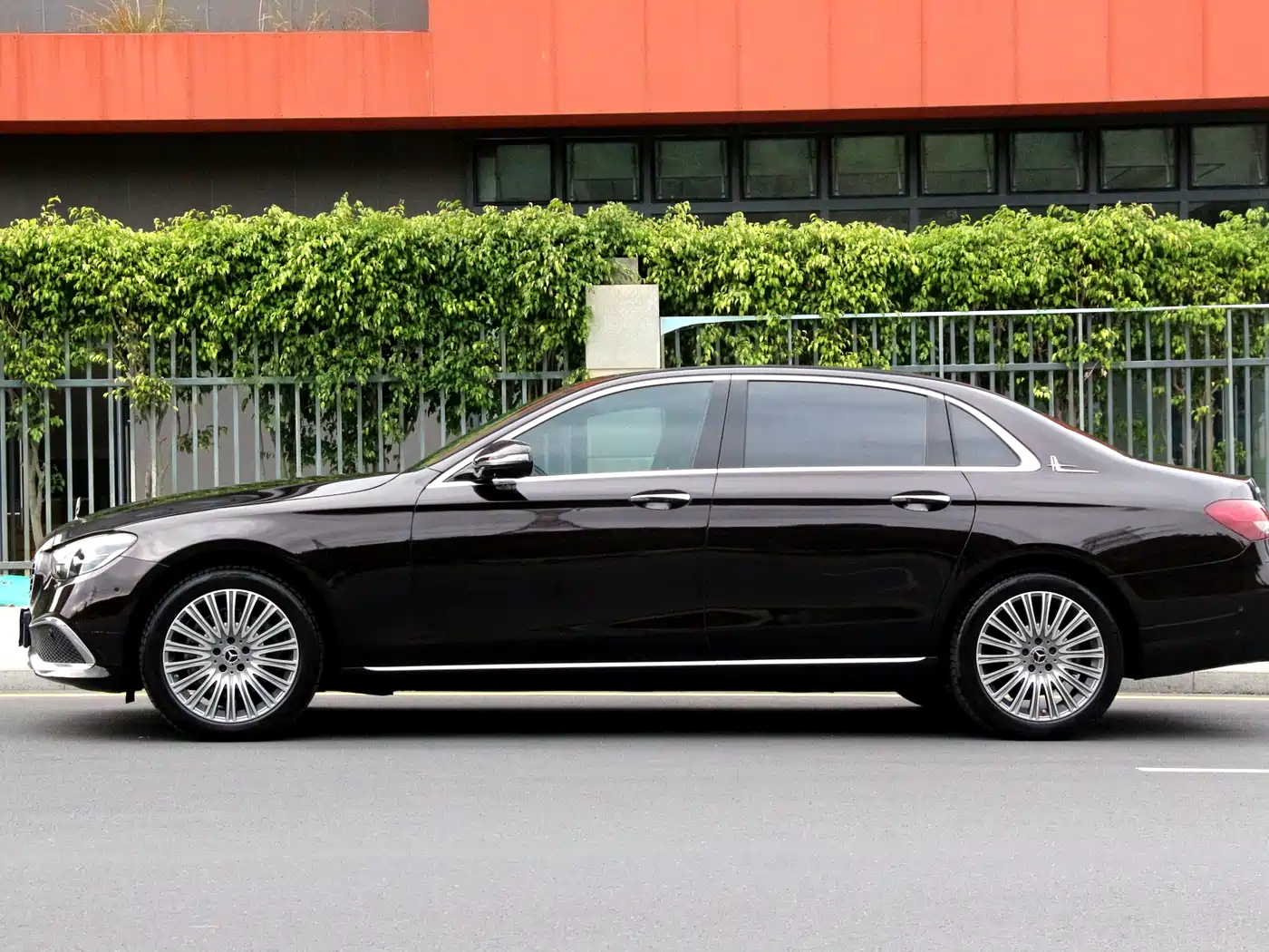  E CLASS