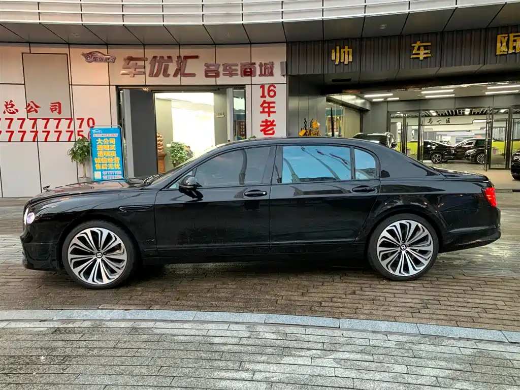 Bentley Flying Spur 2012 6.0T Limited Edition фото 7