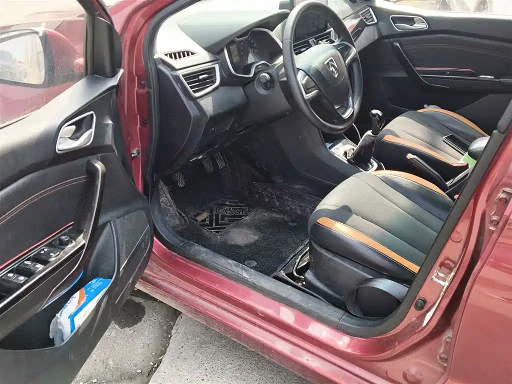 Baojun 310 2018 2016 1.2L Manual Fashion Model