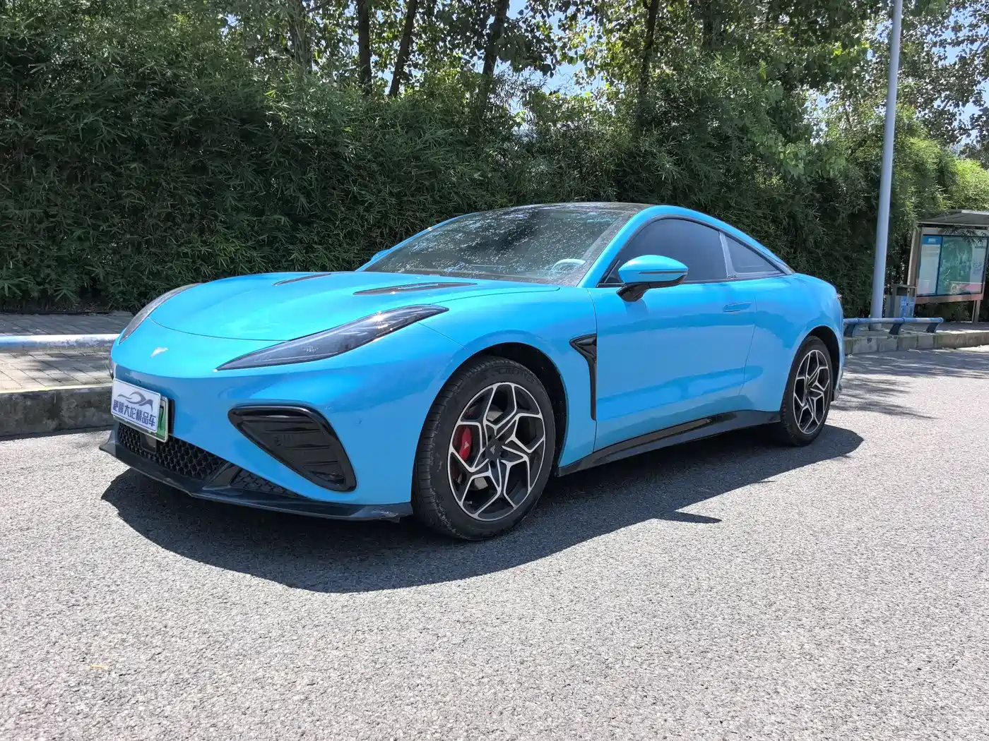 Nezha Auto Nezha GT 2023 580 AWD Sport Edition