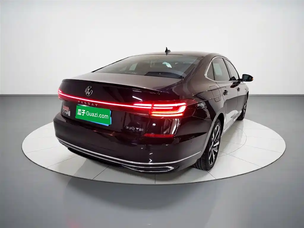Volkswagen Passat 2023 Facelift 330TSI Luxury Edition фото 5