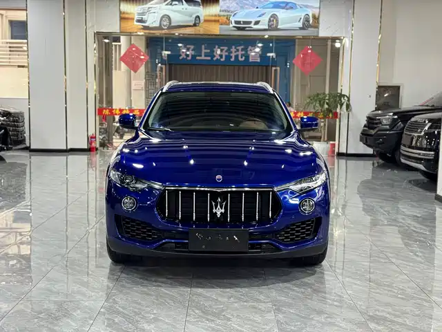 Maserati Levante 2018 3.0T Standard Edition — фото 2