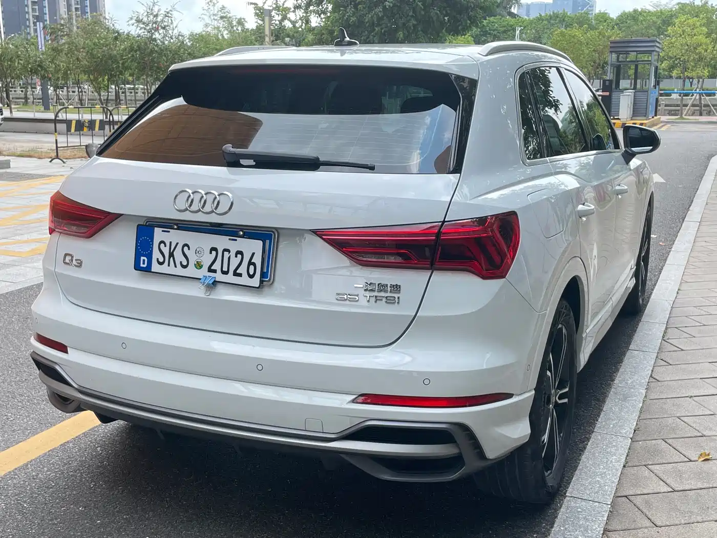 AUDI Q3