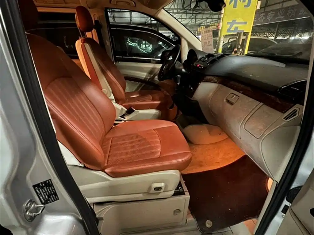 Mercedes-Benz Viano 2011 2.5L Navigation Edition фото 2