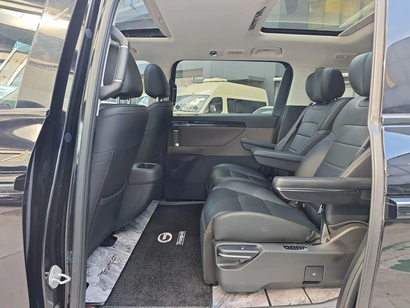 GAC Trumpchi Trumpchi E8 NEV 2024 Model 150km MAX фото 13
