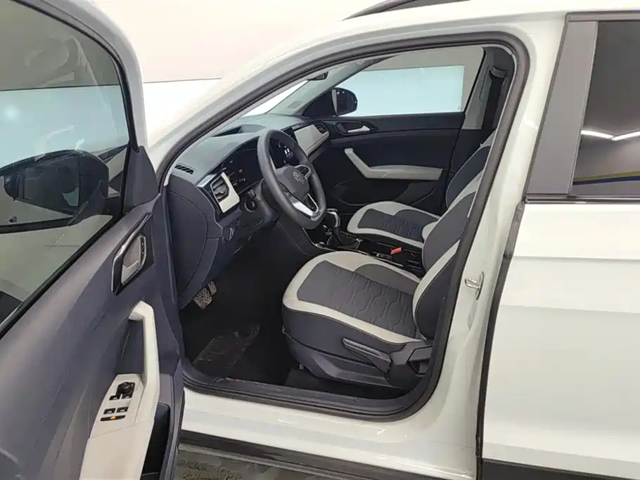 Volkswagen Tharu 2025 Model Rising Star 300TSI Aspiration Edition фото 9
